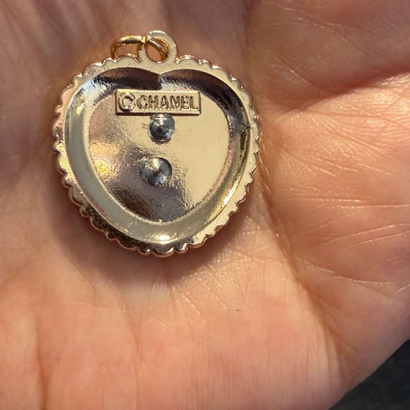 CHANEL Pink Heart Pearl Zip Pull Charm - Picture 3 of 4